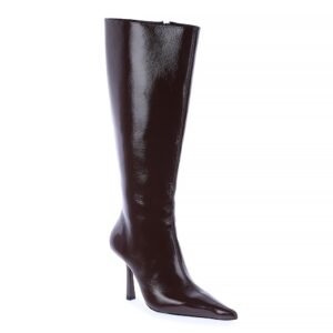 Bota feminina em couro marrom